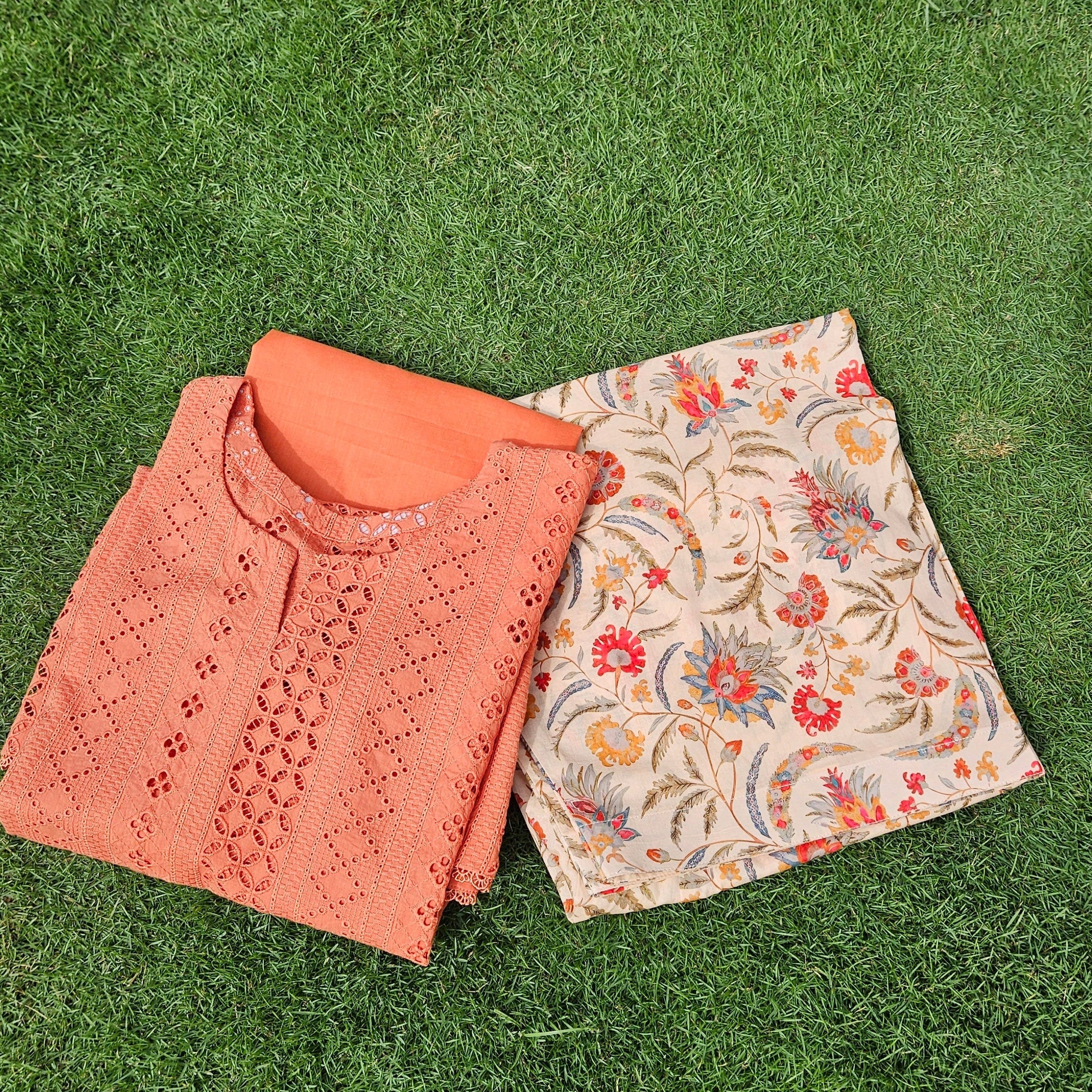 Rustic Chicken Kari Shirt & Shalwar
