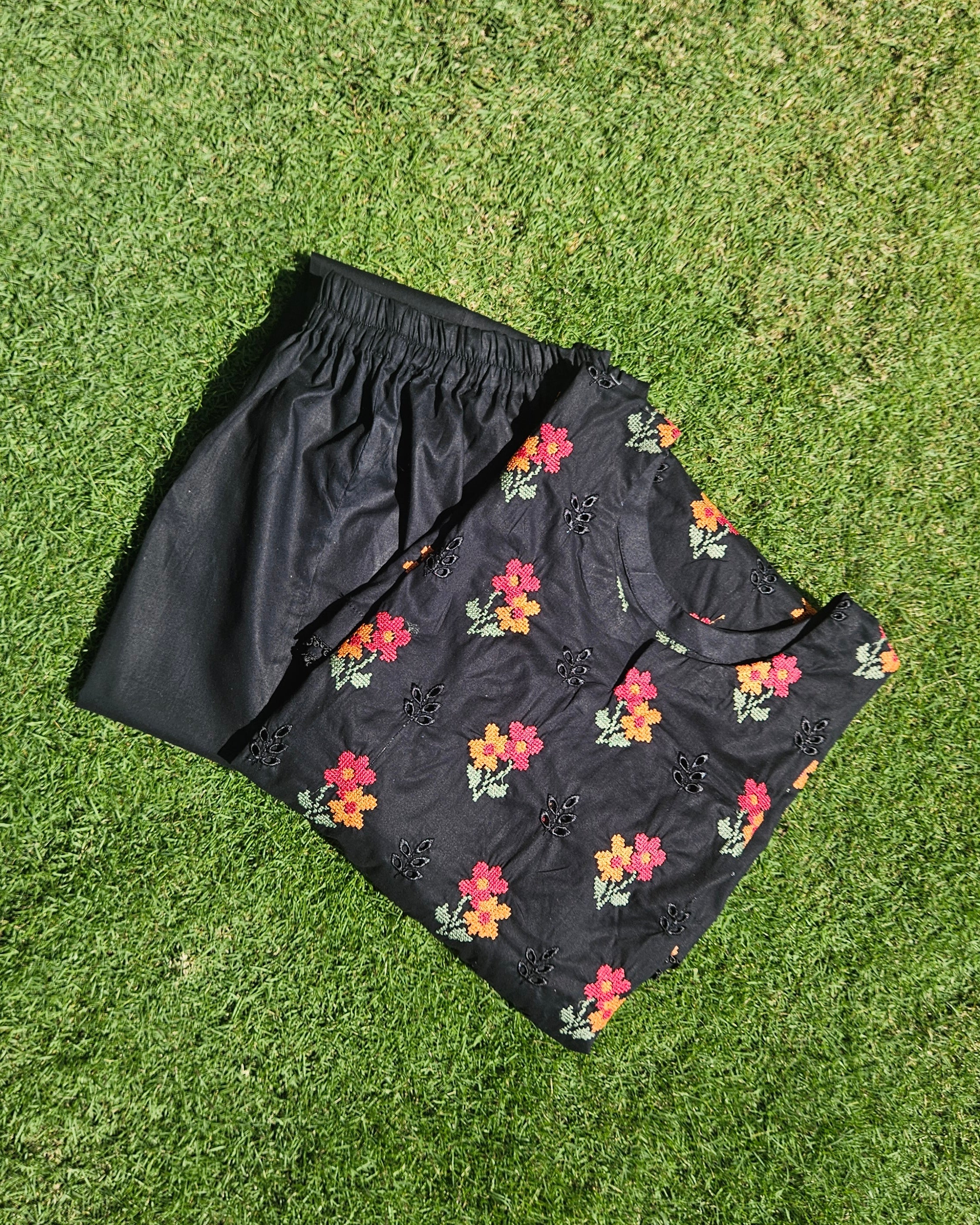 Black Embrioded Chicken Kari 2 Piece