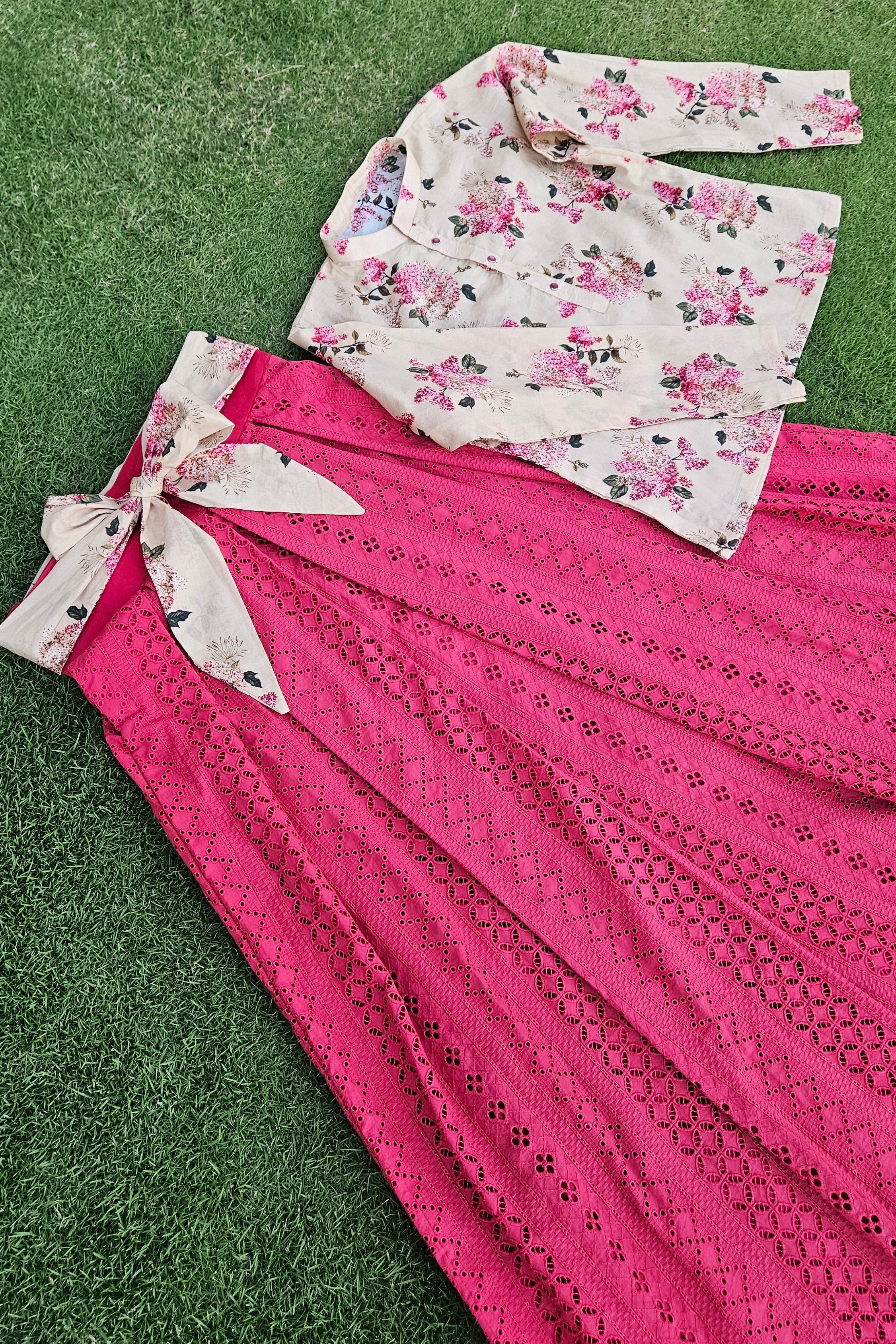 Red Chicken Kari Skirt With Floral Top