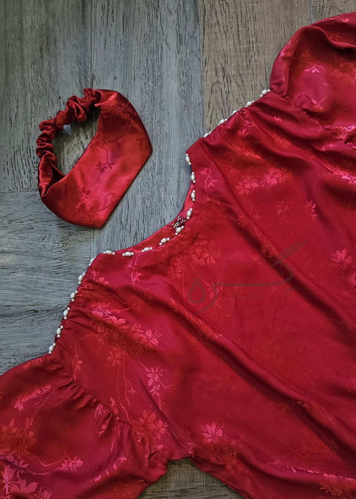 Girls' red silk top with white trousers, Giraah kids – photo 6