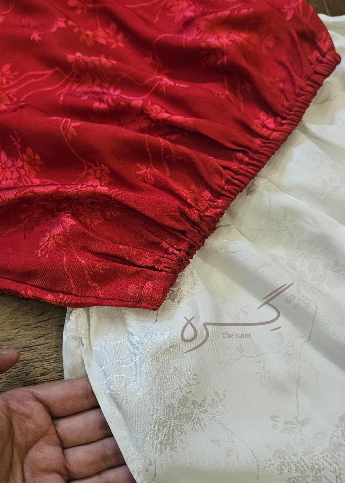 Girls' red silk top with white trousers, Giraah kids – photo 3