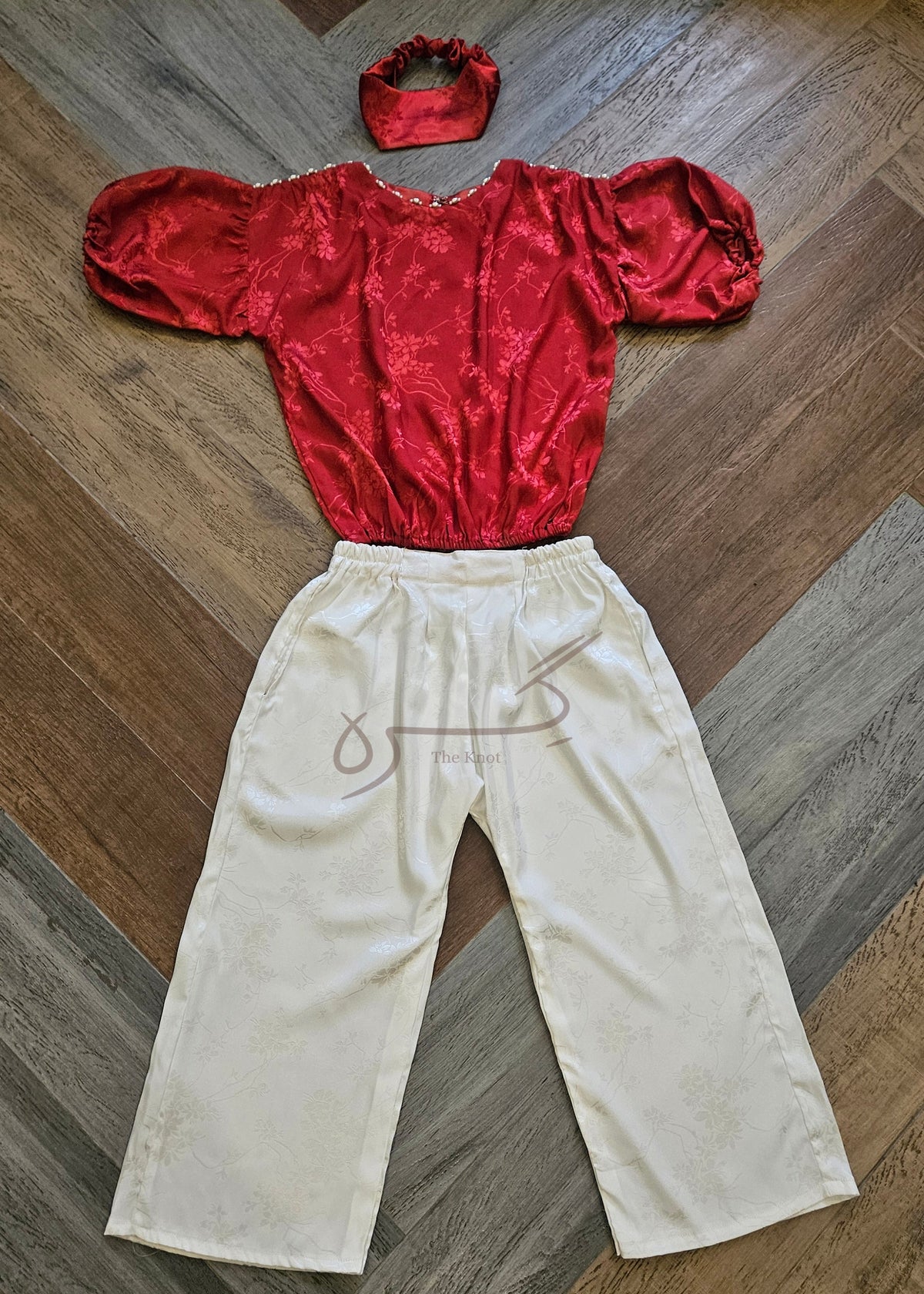 Girls' red silk top with white trousers, Giraah kids – photo 4
